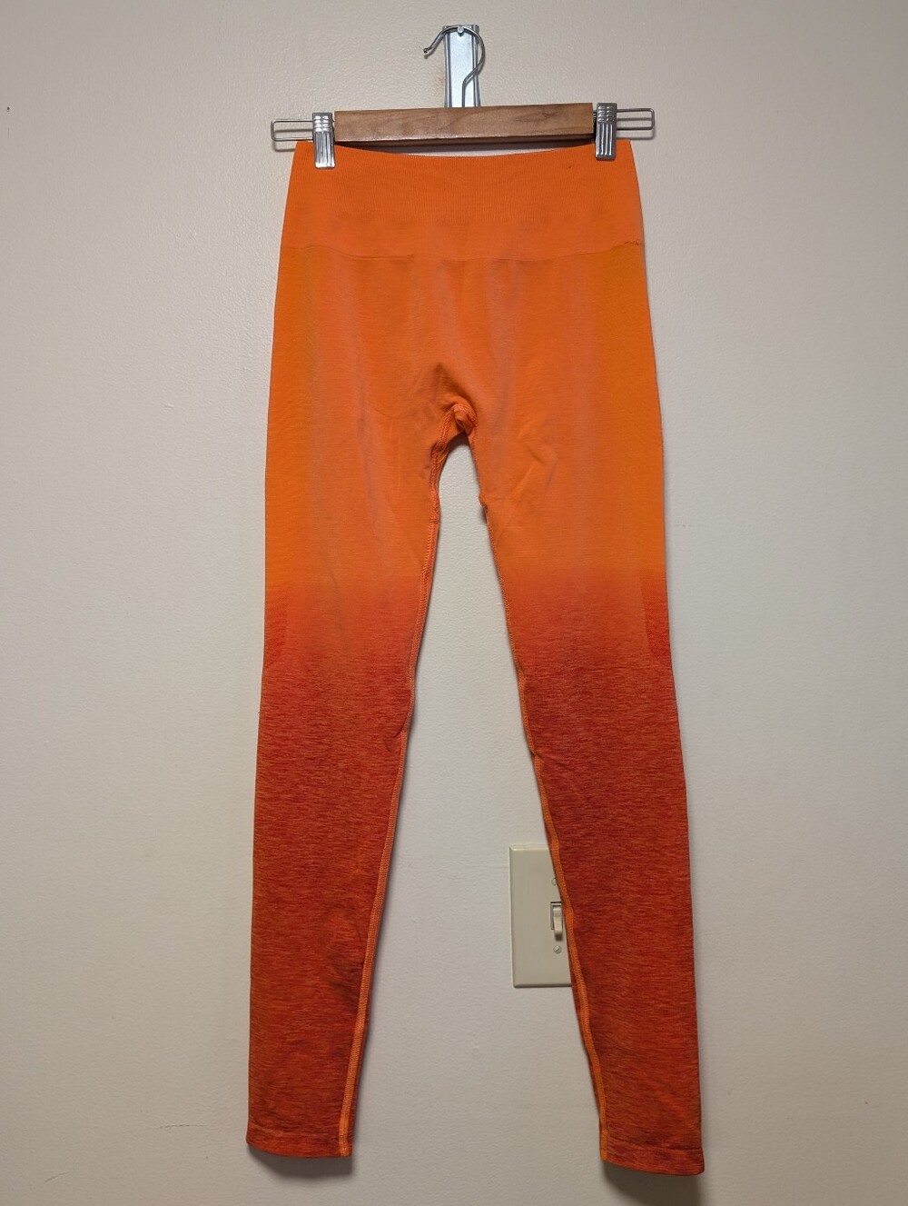 Alphalete Amplify Ombre Orange Scrunch Seamless Leggings Size M